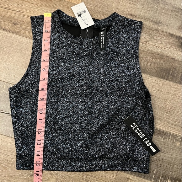 Design Lab Lord & Taylor Sparkling Black and blue Tank cropped Top NWT - Picture 4 of 9